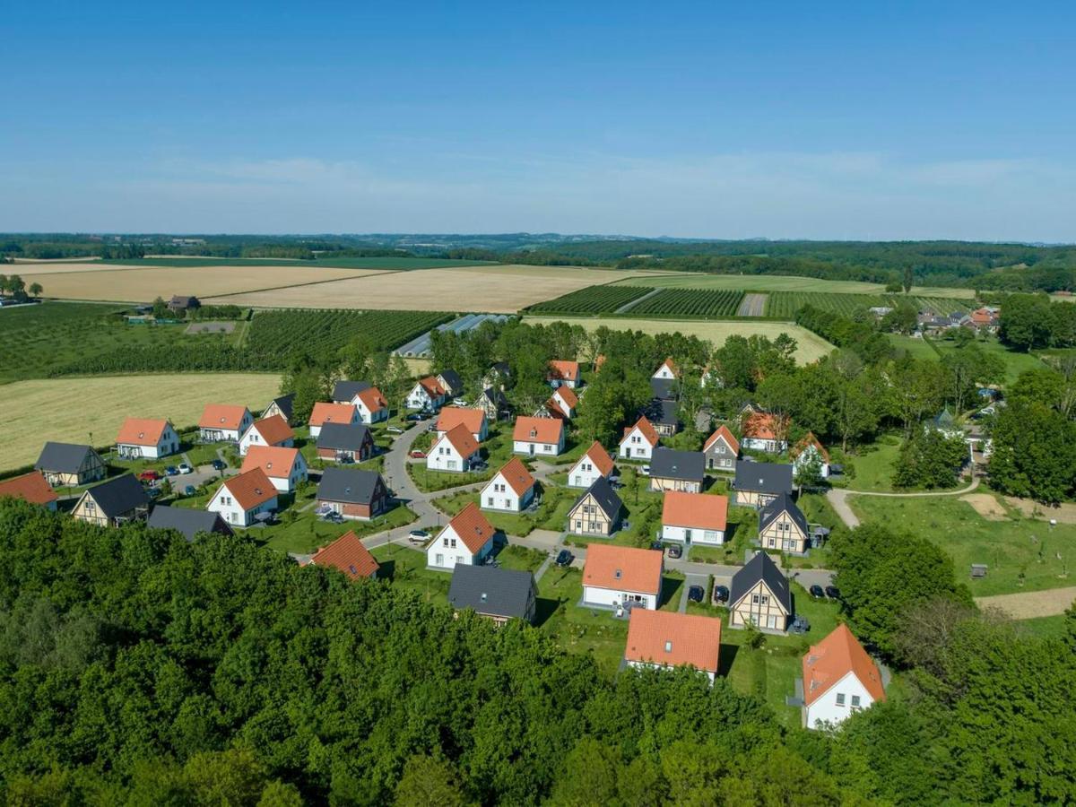 Landal De Waufsberg Hotell Noorbeek Eksteriør bilde
